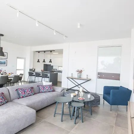 Olive Platinum, New And Luxury 4bdr With Private Pool