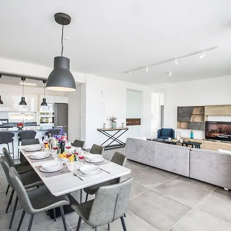 Βίλα Olive Platinum, New And Luxury 4bdr With Private Pool