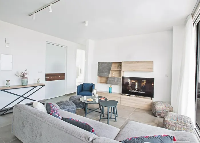 Olive Platinum, New And Luxury 4bdr With Private Pool 别墅 *