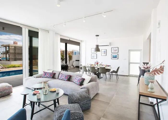 Olive Platinum, New And Luxury 4bdr With Private Pool ヴィラ *