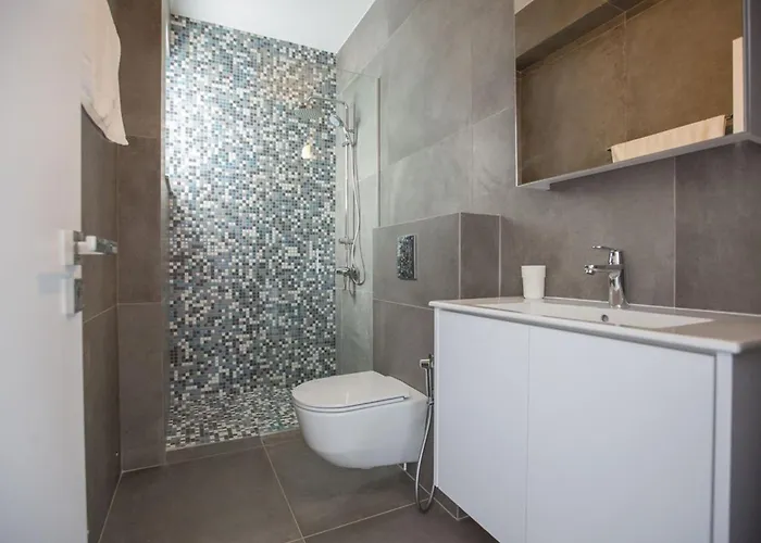 Olive Platinum, New And Luxury 4bdr With Private Pool