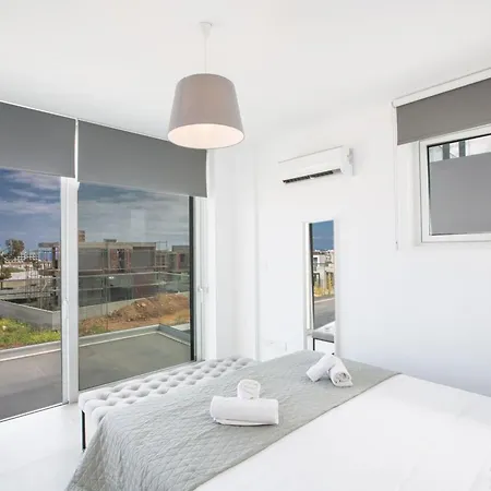 Olive Platinum, New And Luxury 4bdr With Private Pool, Short Walk To ヴィラ プロタラス